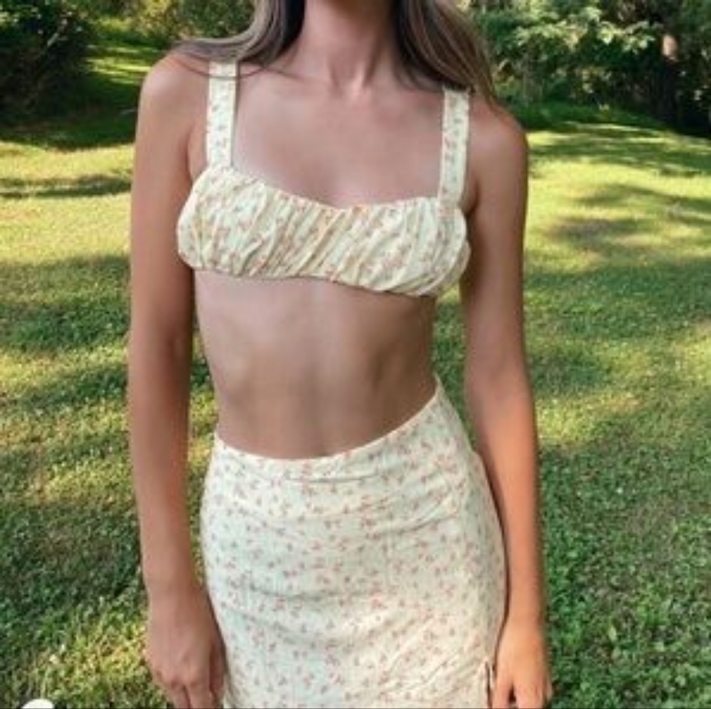 NWT Floral Crop Top